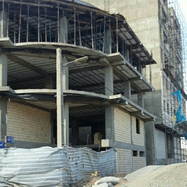 پیش فروش  یک واحد آپارتمان 100 و 125 و 145 متری  سند دار بحر خیابان امیرکبیر