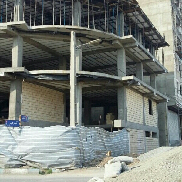 پیش فروش  یک واحد آپارتمان 100 و 125 و 145 متری  سند دار بحر خیابان امیرکبیر