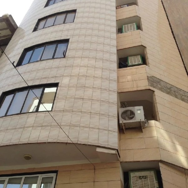 یک واحد آپارتمان مسکونی فروشی محمدشهر خیابان امیرکبیر شیک و در حد نوساز